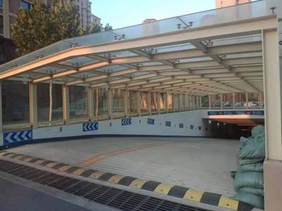 地在车库